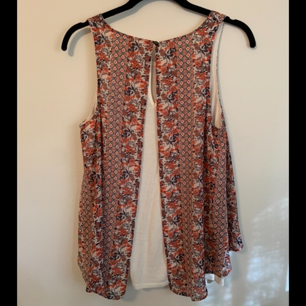 Patterned Top - Picture 3 of 3